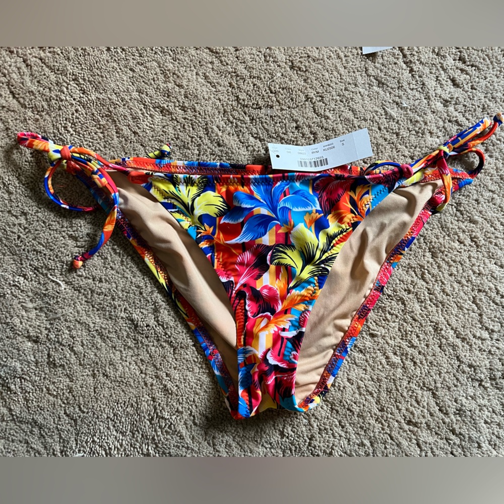 Colorful Floral Bikini Set - Picture 5 of 5